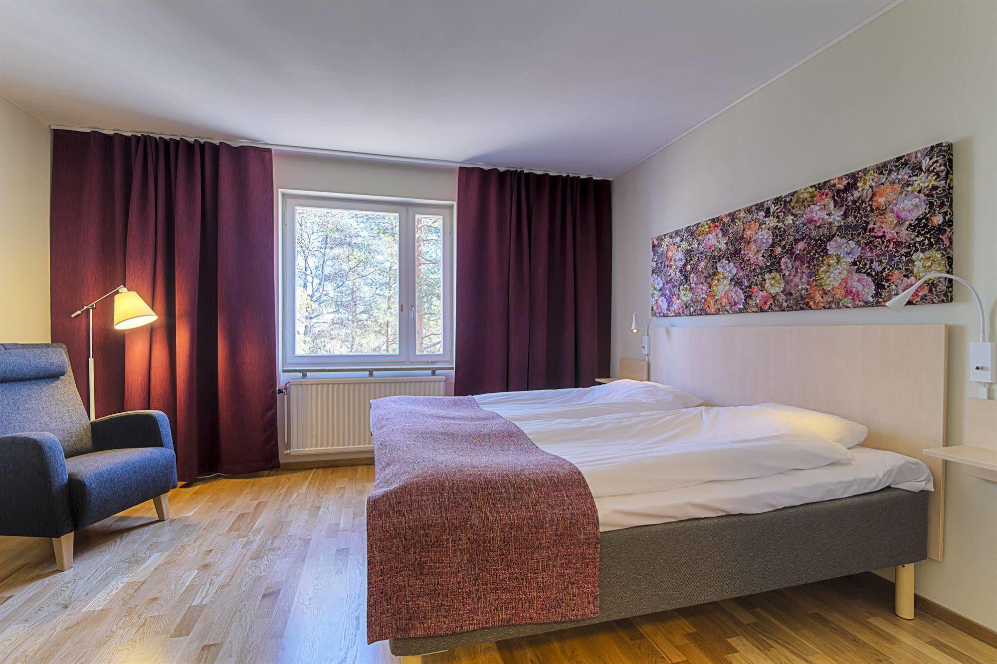 Hotell Bjoerken อูเมโอ ภายนอก รูปภาพ