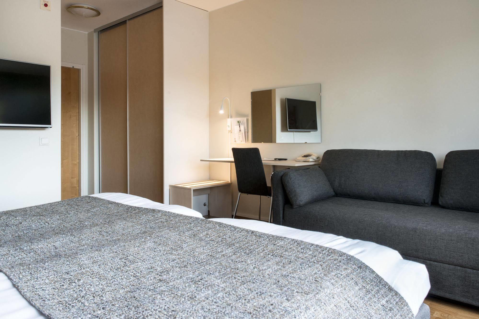 Hotell Bjoerken อูเมโอ ภายนอก รูปภาพ